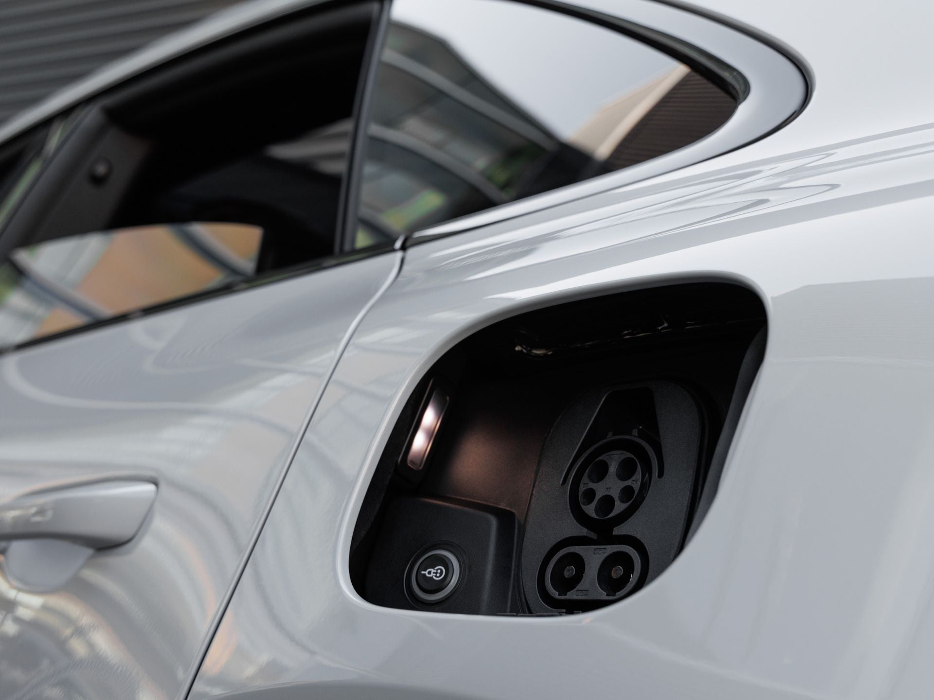 2026 Porsche Macan Macan GTS Electric