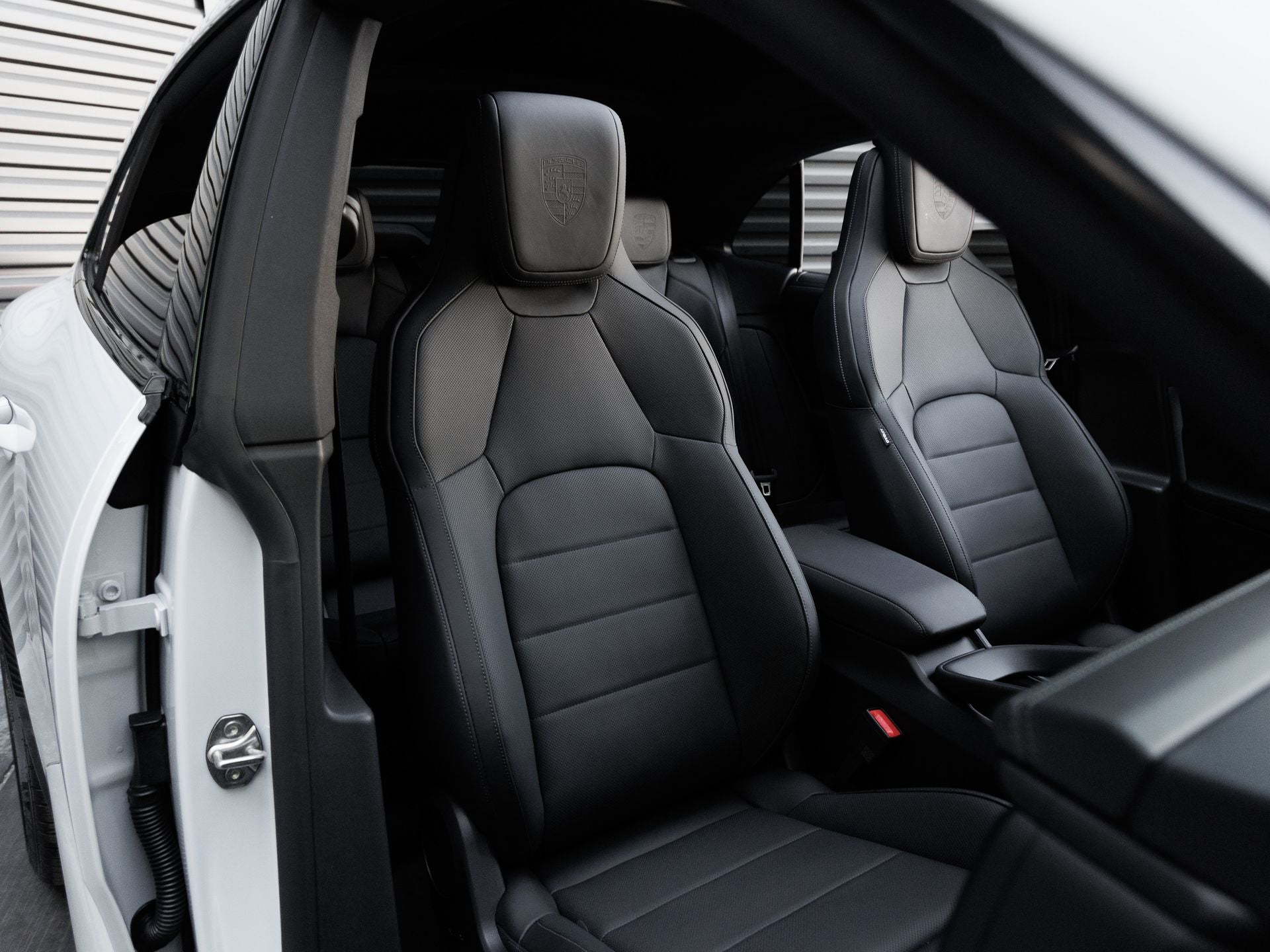 2026 Porsche Macan Macan GTS Electric