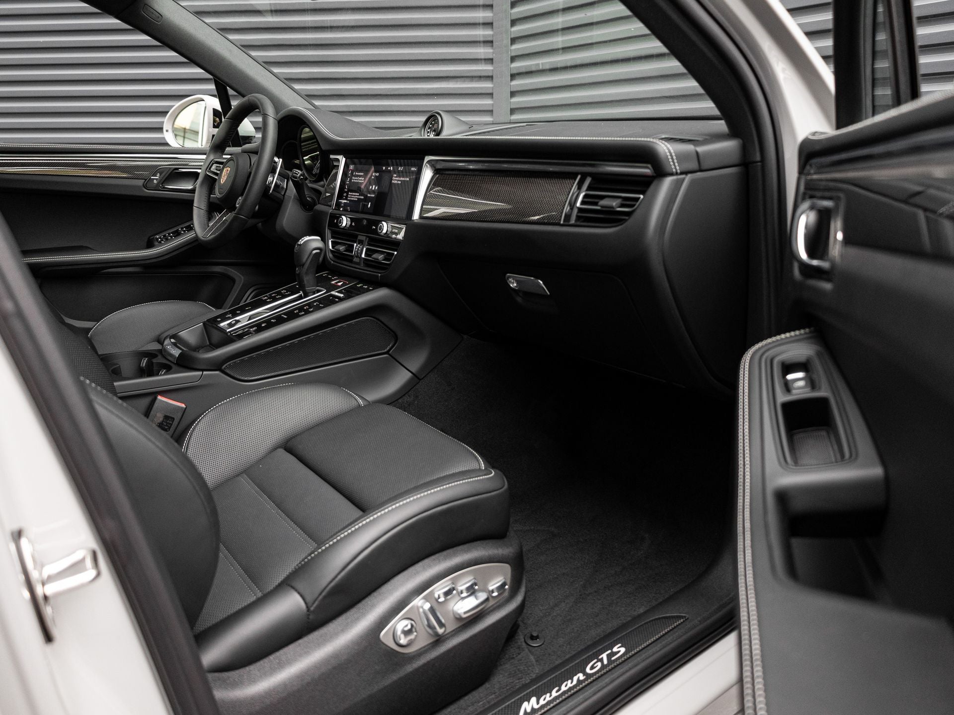 2026 Porsche Macan GTS