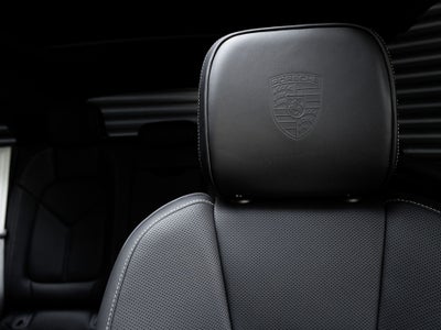2026 Porsche Macan Macan GTS