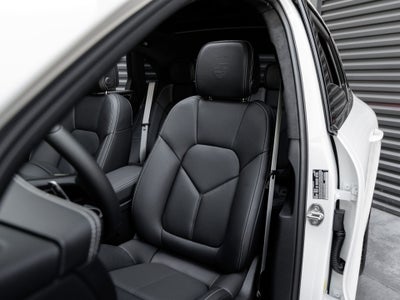 2026 Porsche Macan Macan GTS