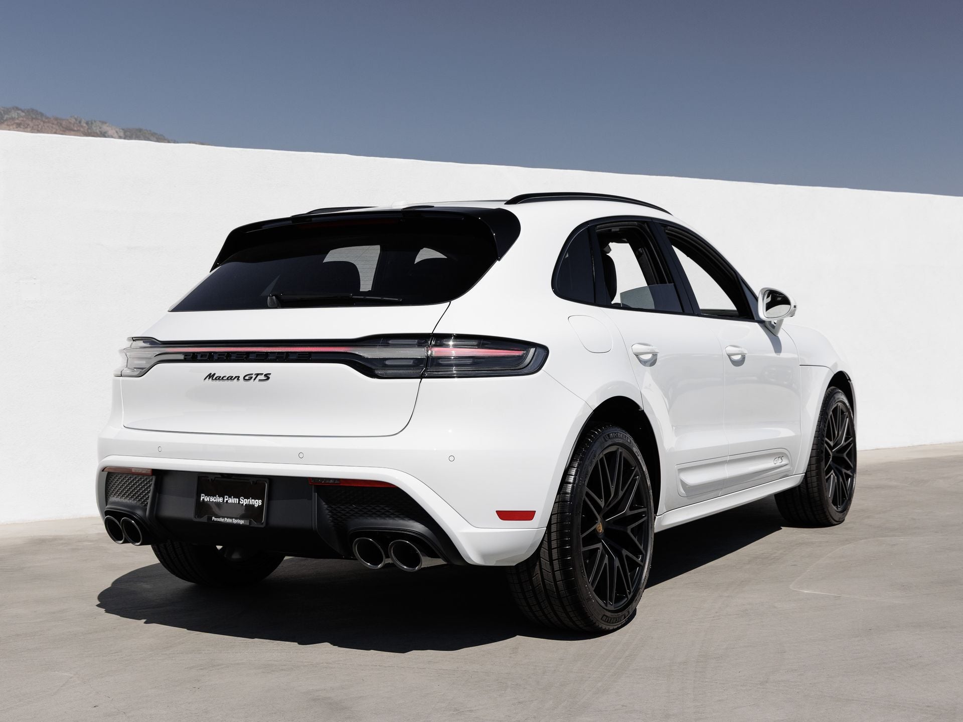 2026 Porsche Macan Macan GTS