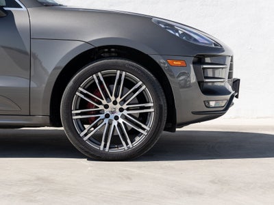 2017 Porsche Macan Macan Turbo