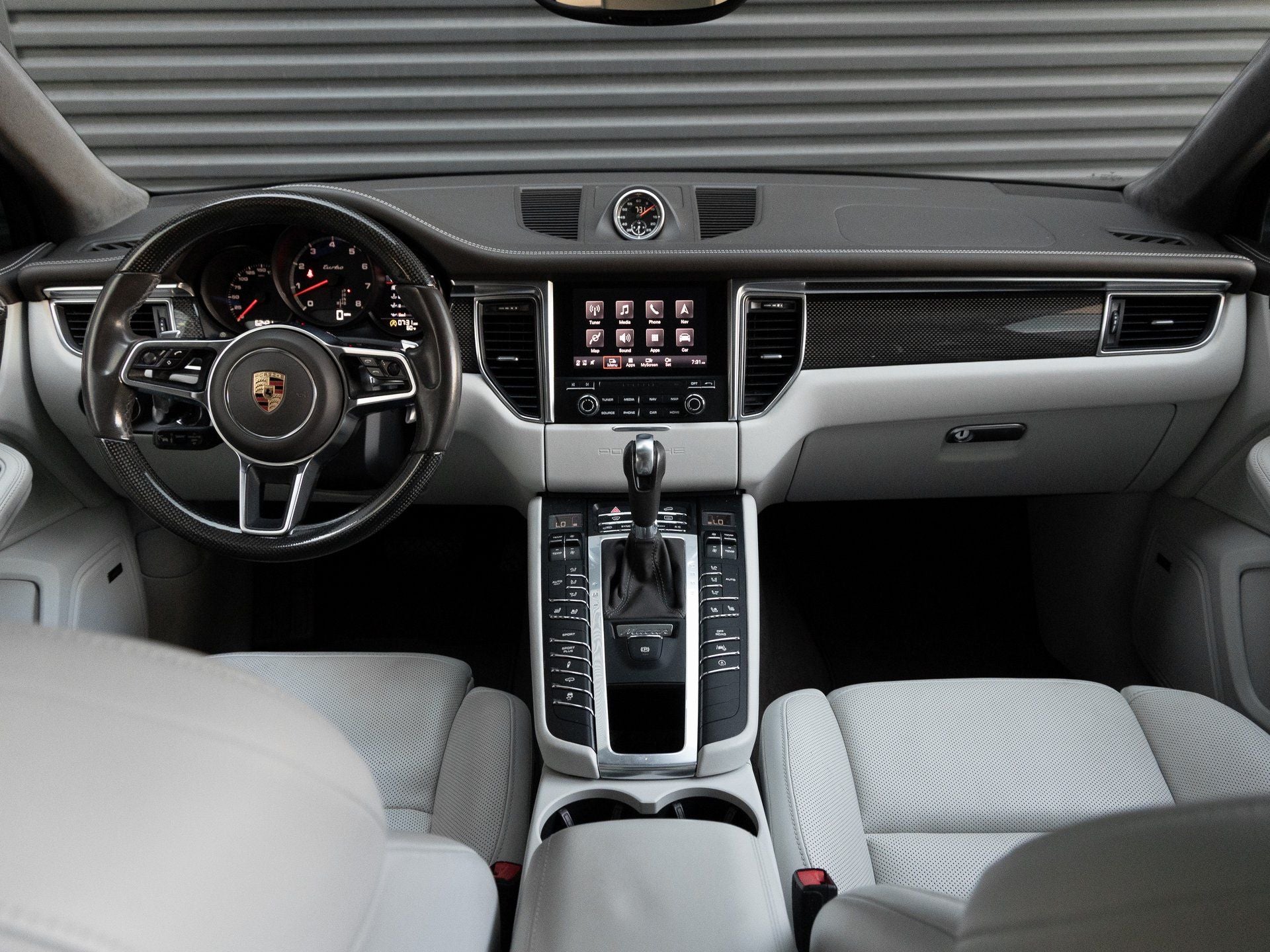 2017 Porsche Macan Macan Turbo