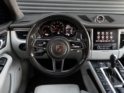 2017 Porsche Macan Macan Turbo