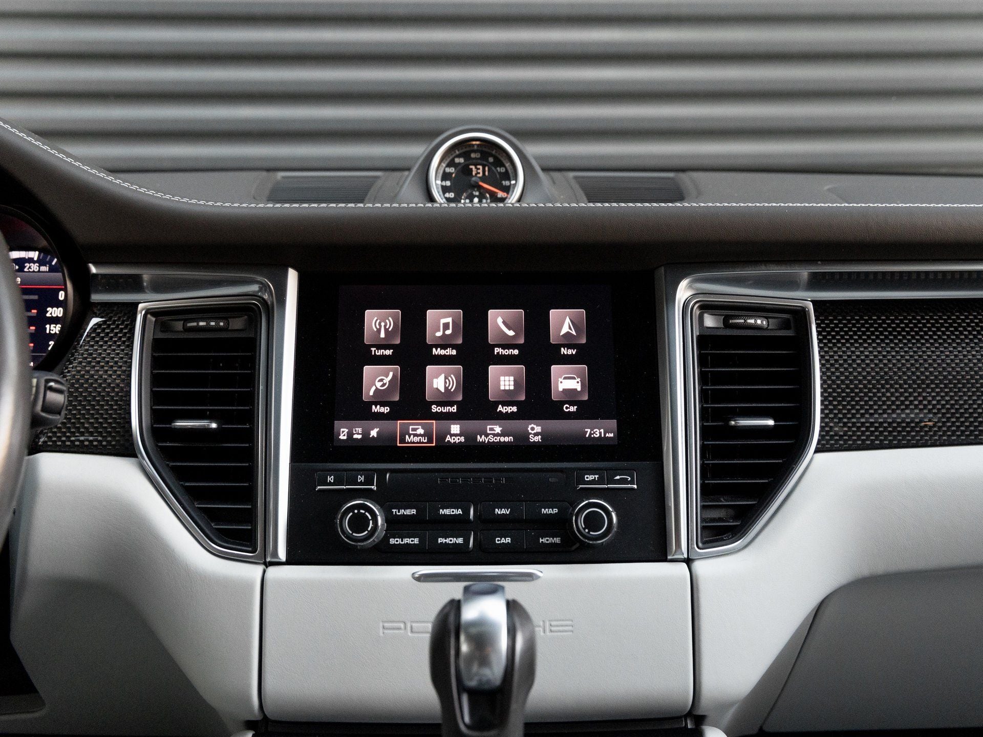 2017 Porsche Macan Macan Turbo