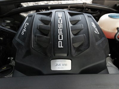 2017 Porsche Macan Macan Turbo