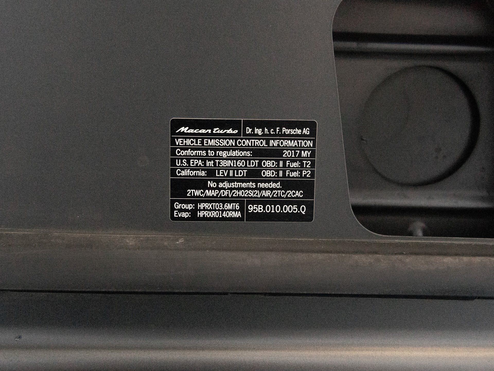 2017 Porsche Macan Macan Turbo