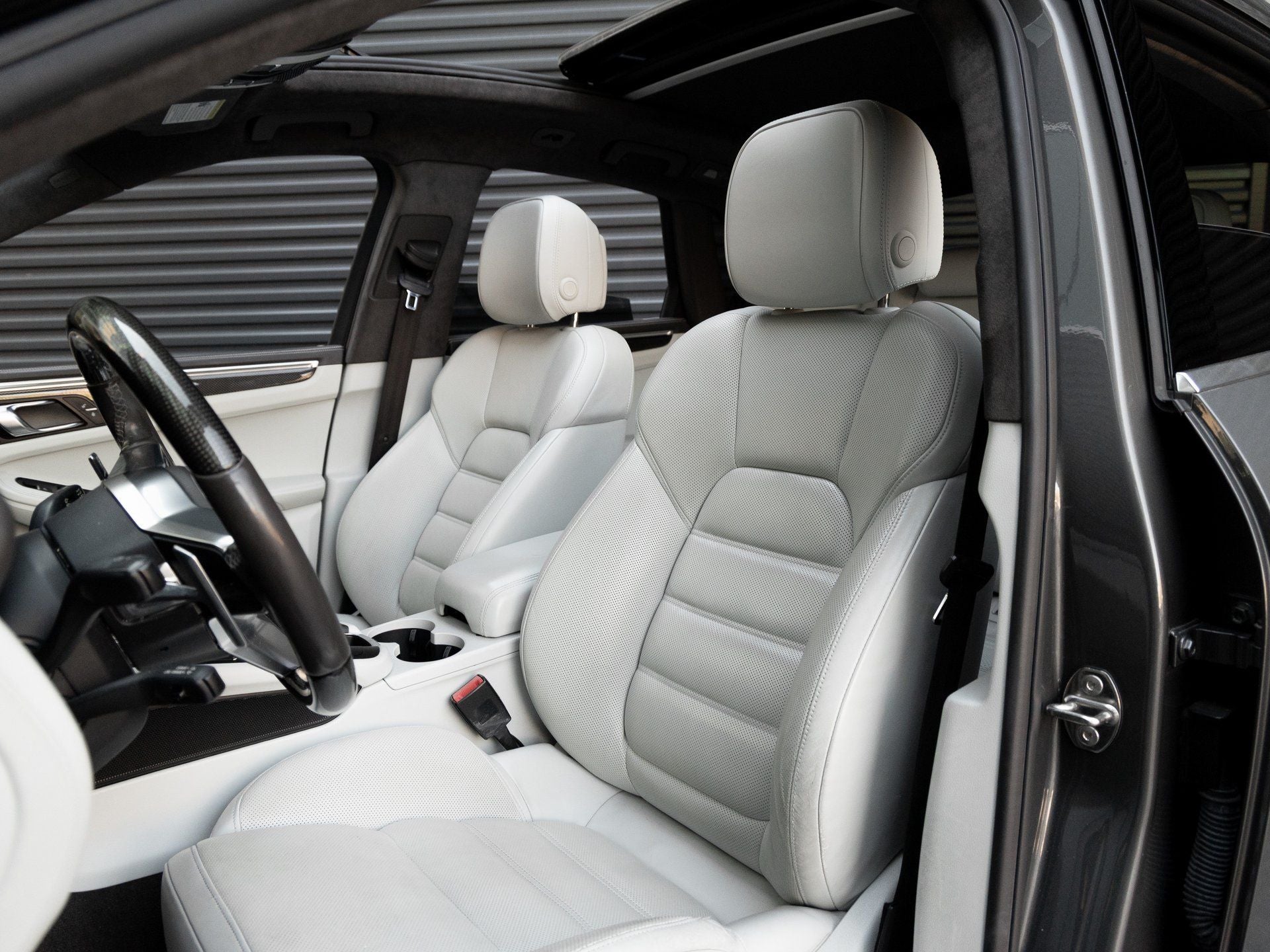 2017 Porsche Macan Macan Turbo