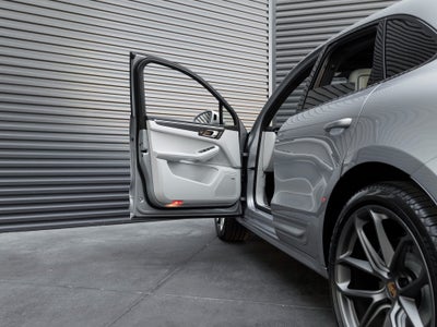 2026 Porsche Macan Macan GTS