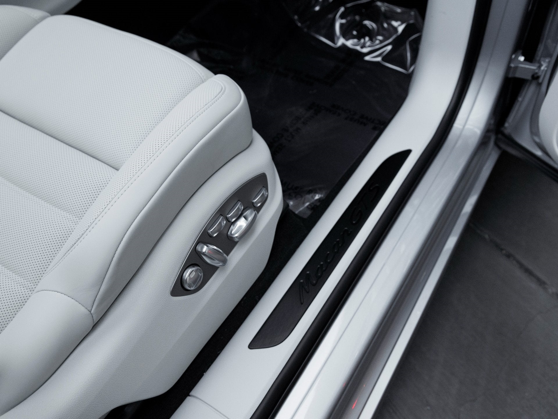 2026 Porsche Macan Macan GTS