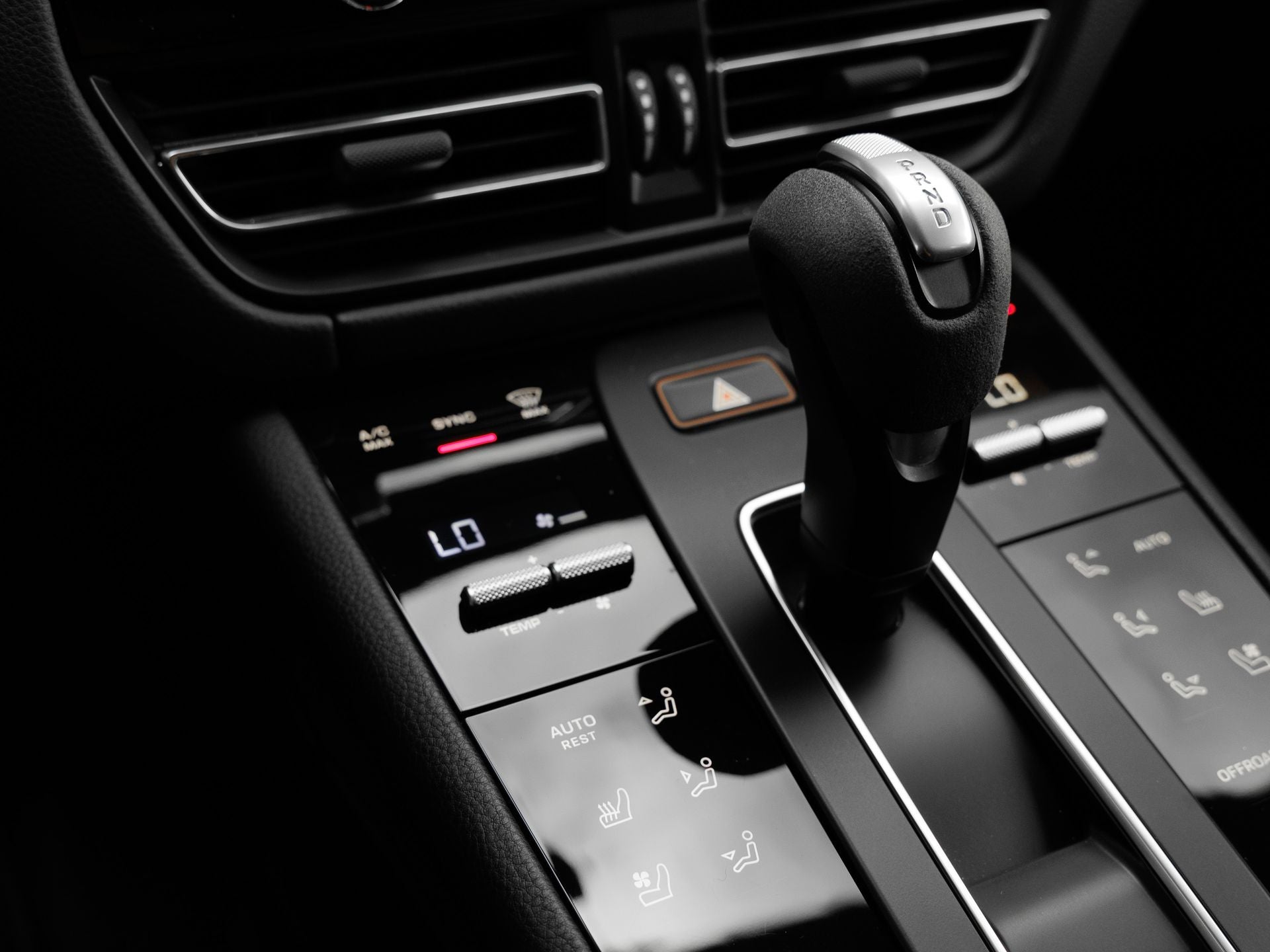 2024 Porsche Macan Macan GTS (MY24)