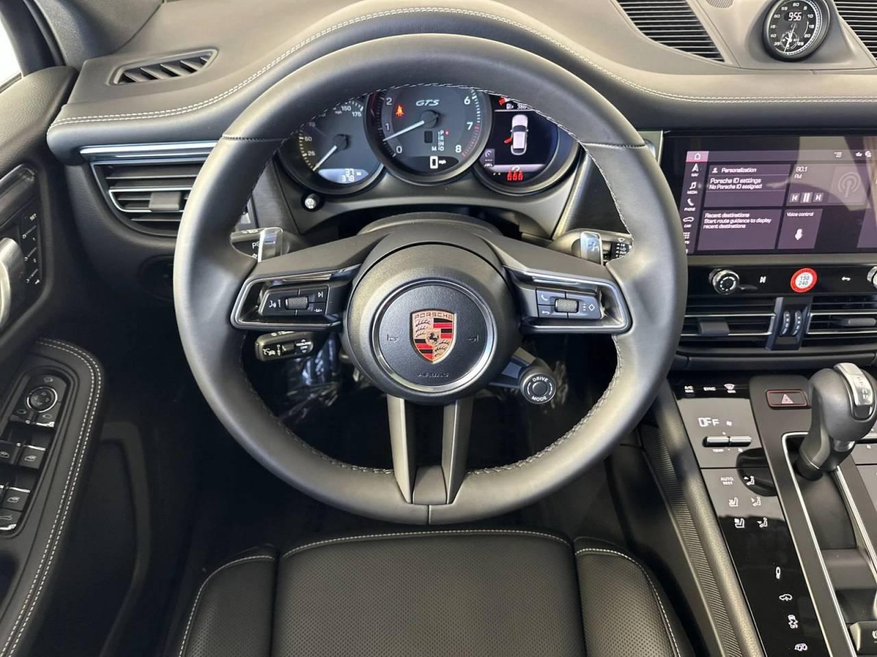 2026 Porsche Macan Macan GTS