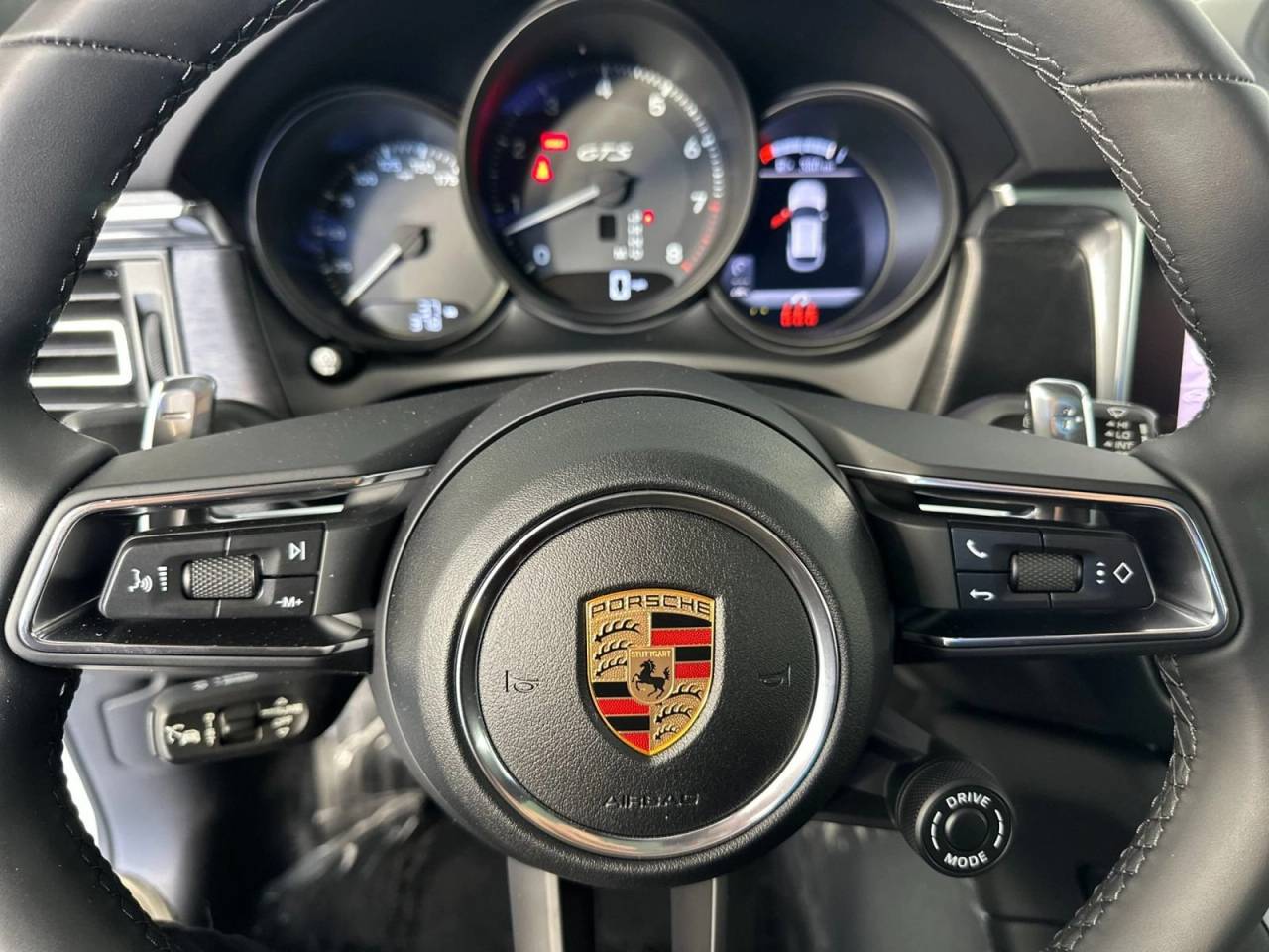 2026 Porsche Macan Macan GTS