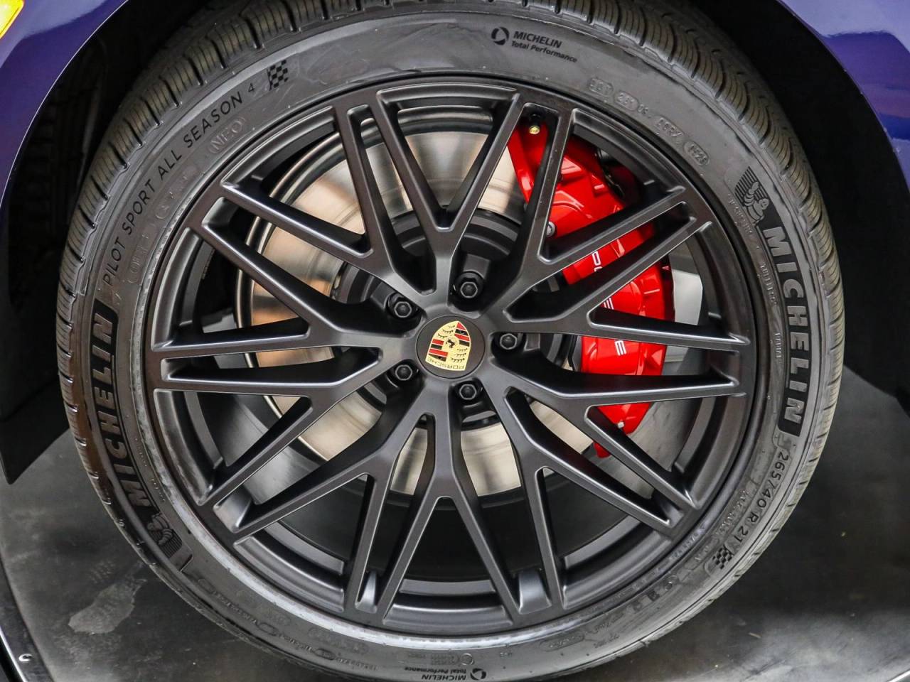 2026 Porsche Macan Macan GTS