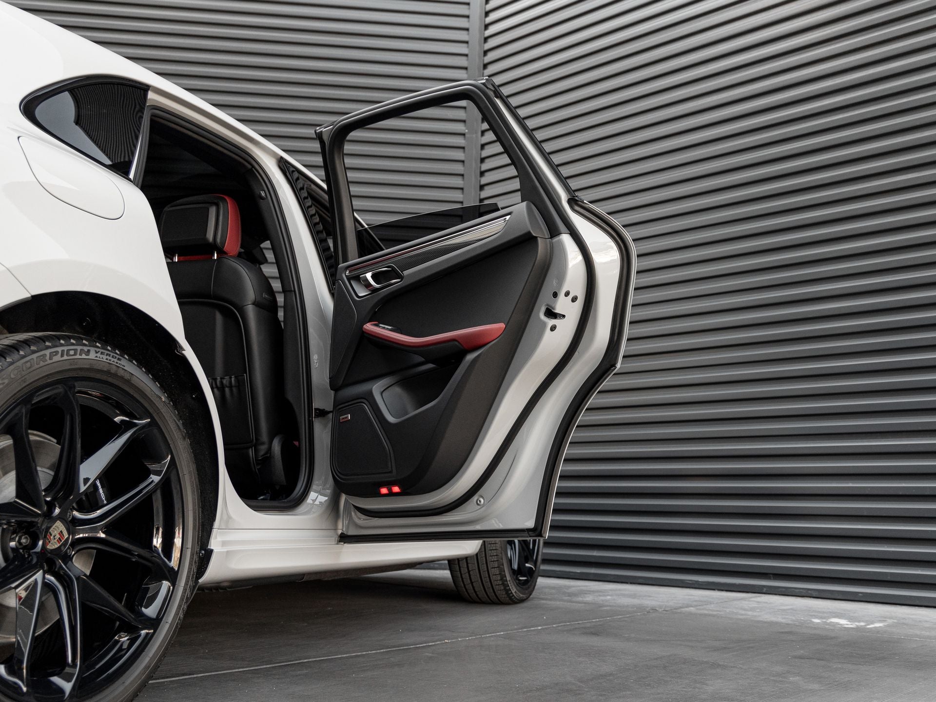 2026 Porsche Macan GTS