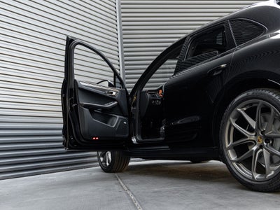 2026 Porsche Macan Macan GTS