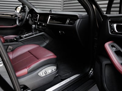 2023 Porsche Macan Macan S