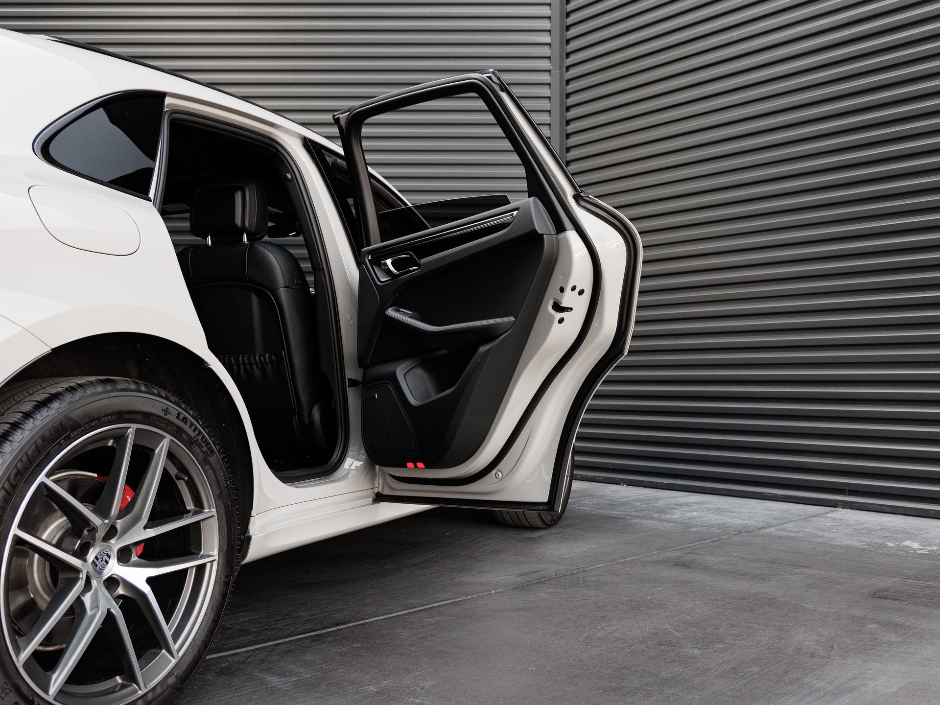 2024 Porsche Macan S