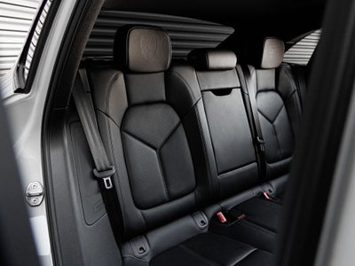 2024 Porsche Macan S