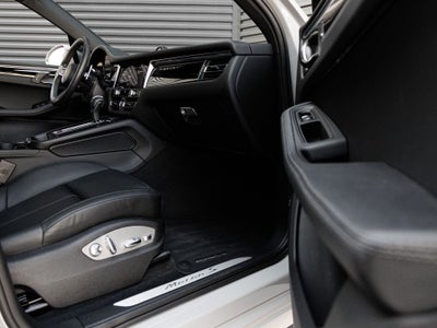 2024 Porsche Macan S