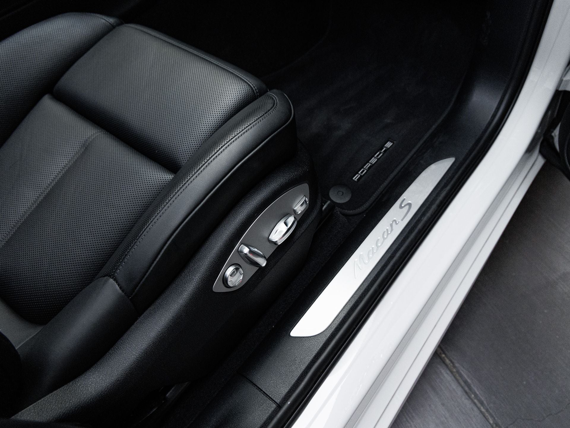 2024 Porsche Macan S