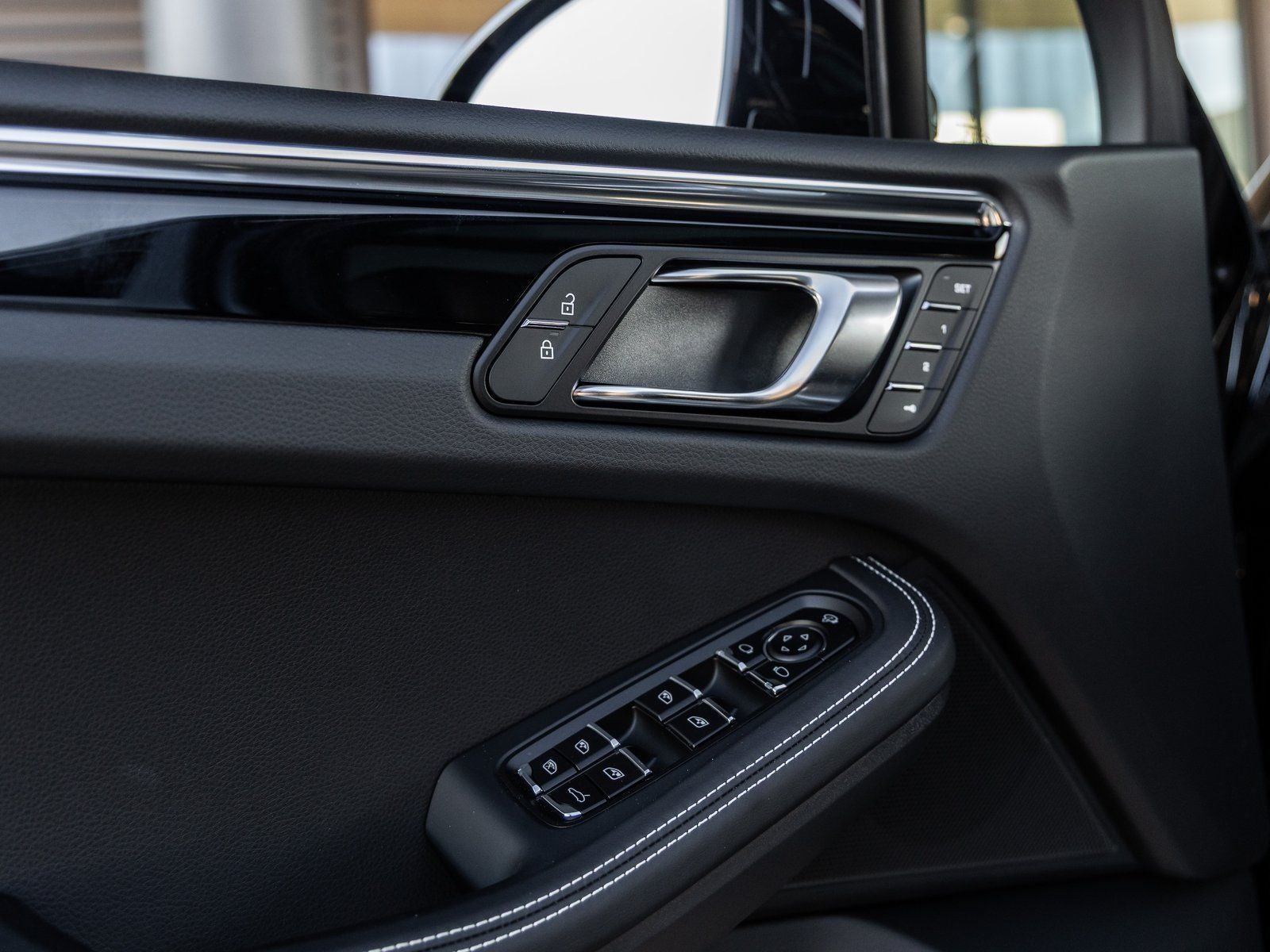 2026 Porsche Macan Macan S