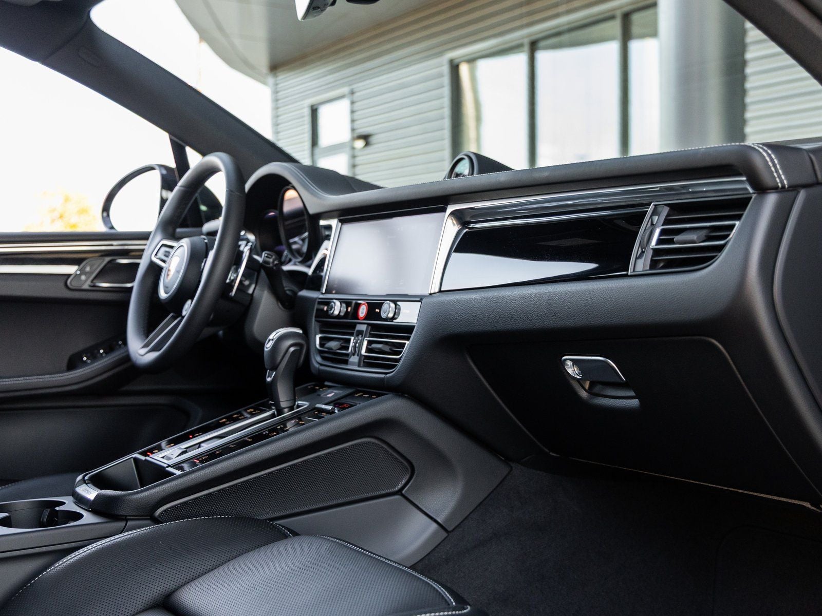 2026 Porsche Macan Macan S