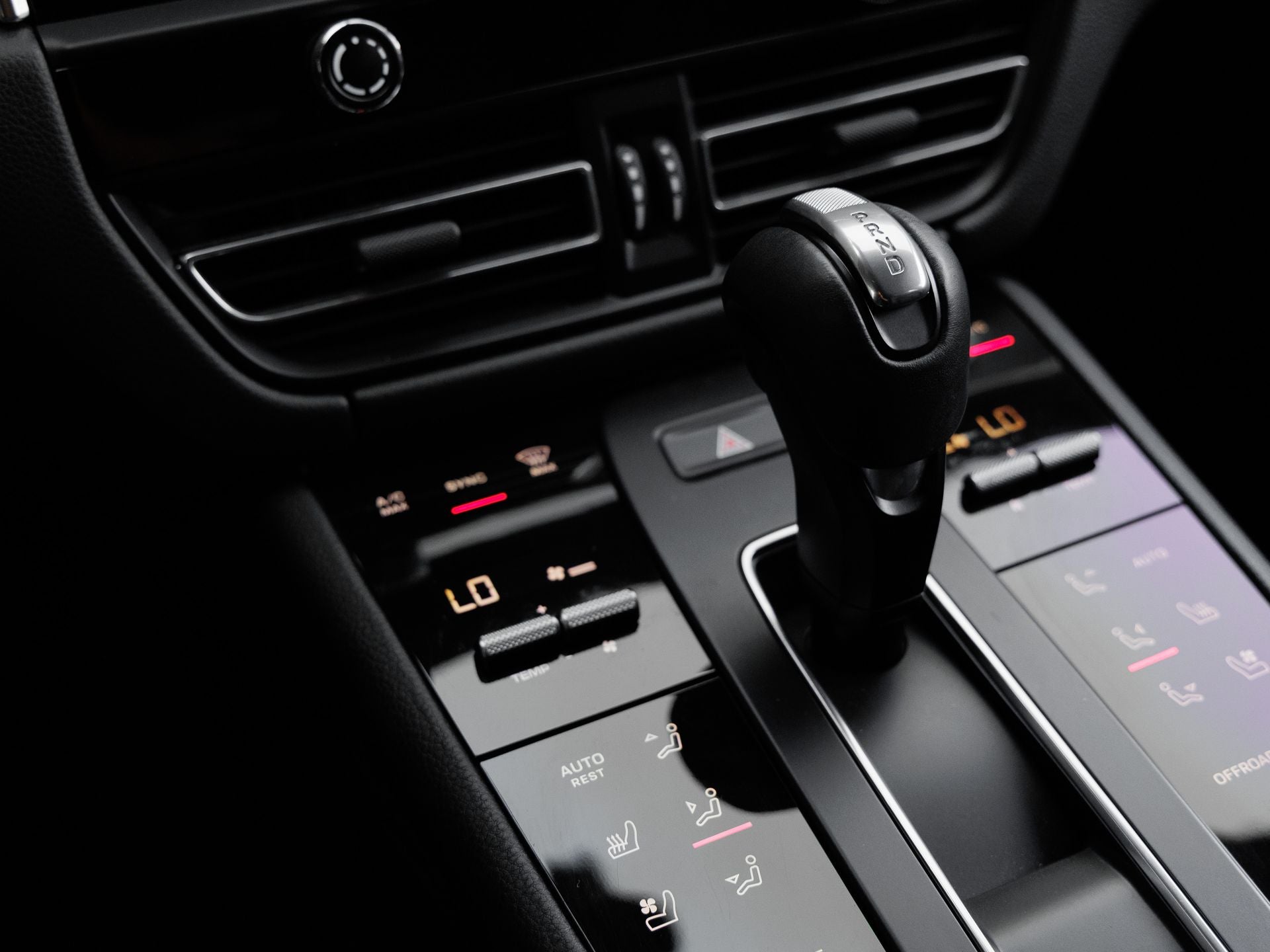2023 Porsche Macan Macan S (MY23)