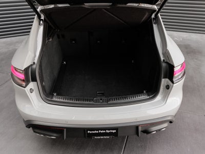 2023 Porsche Macan Macan S (MY23)