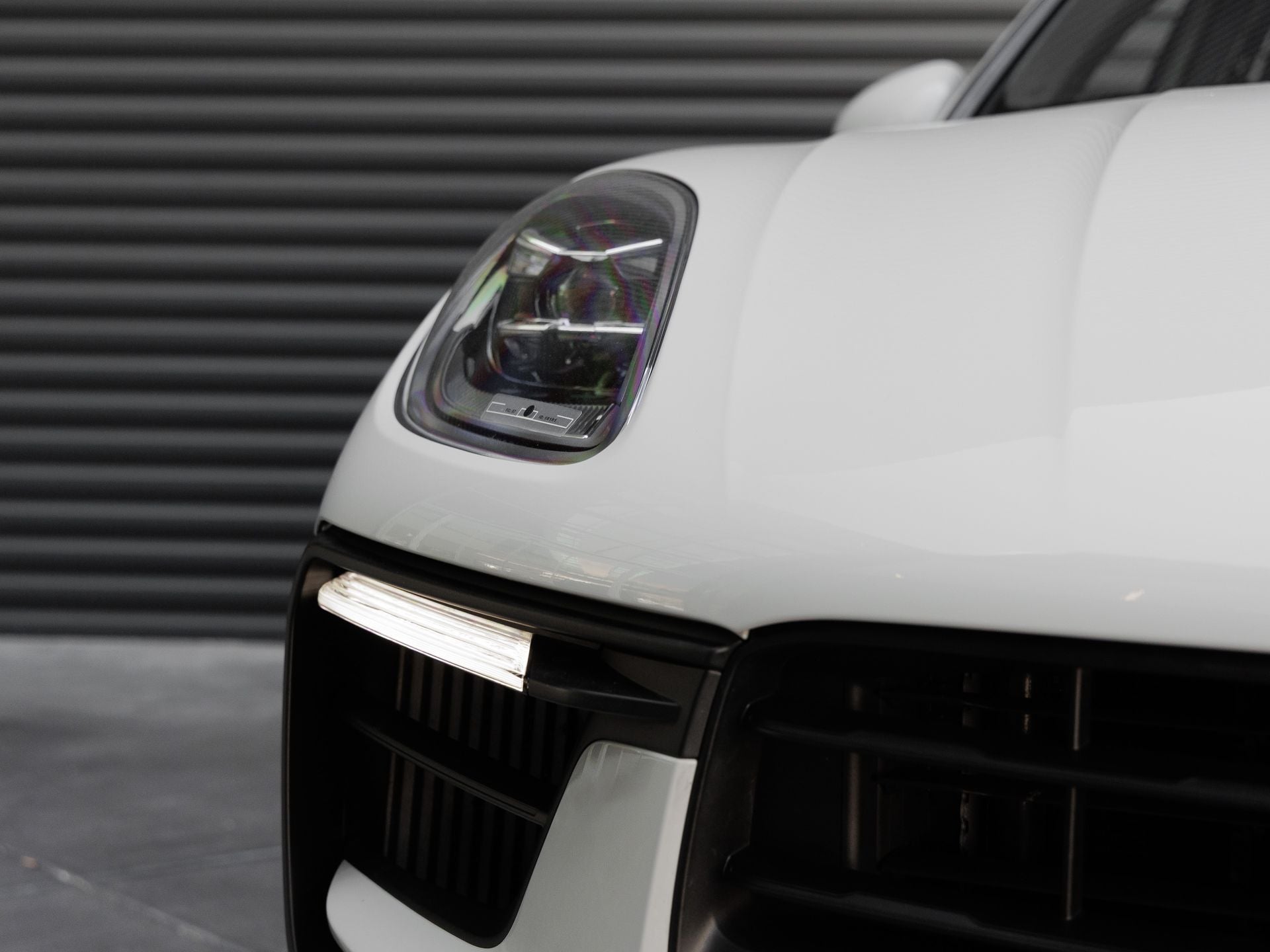 2023 Porsche Macan Macan S (MY23)
