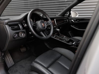 2023 Porsche Macan Macan S (MY23)