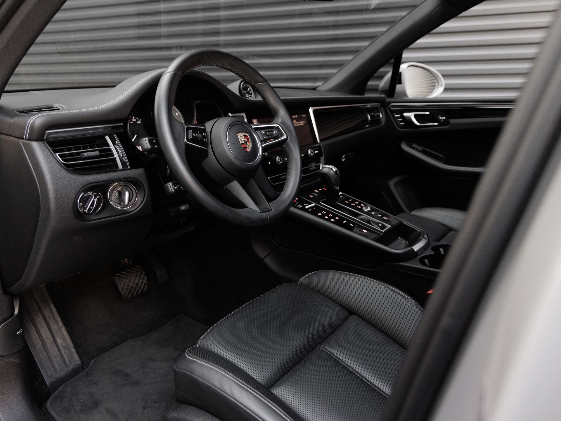2023 Porsche Macan Macan S (MY23)