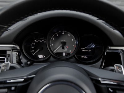 2022 Porsche Macan Macan S