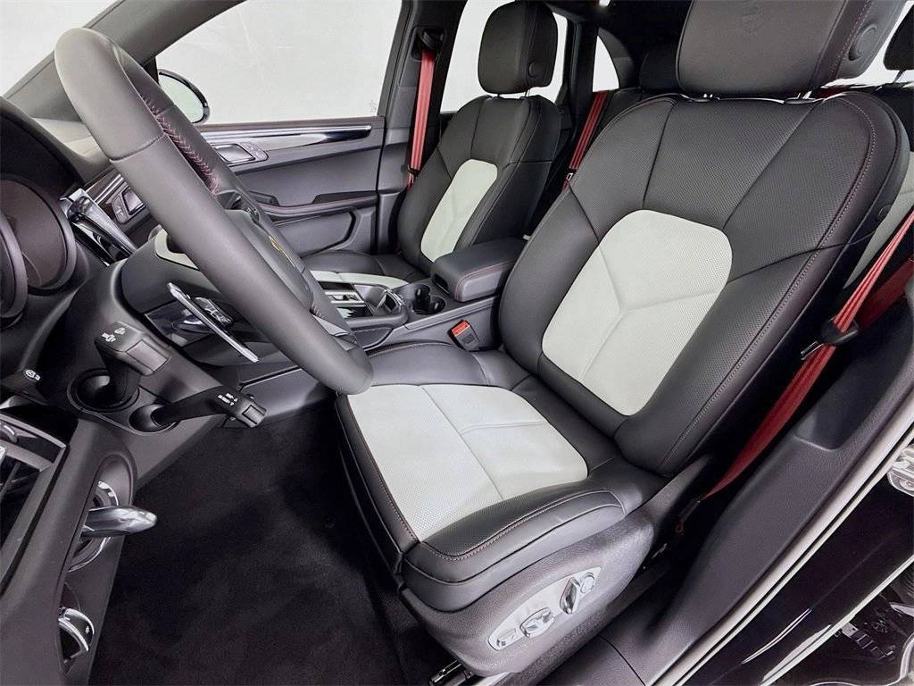 2026 Porsche Macan Macan S