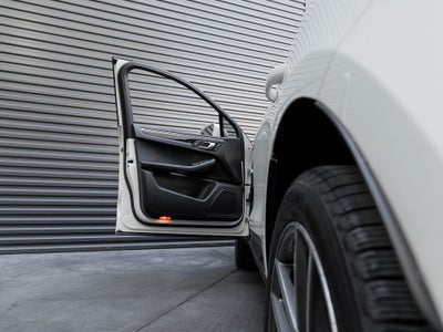 2022 Porsche Macan Macan S