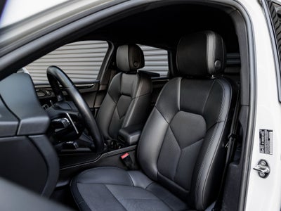 2022 Porsche Macan Macan S