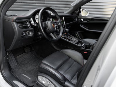 2023 Porsche Macan Macan S (MY23)