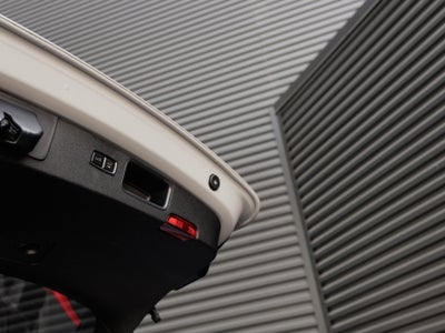 2025 Porsche Macan Macan S