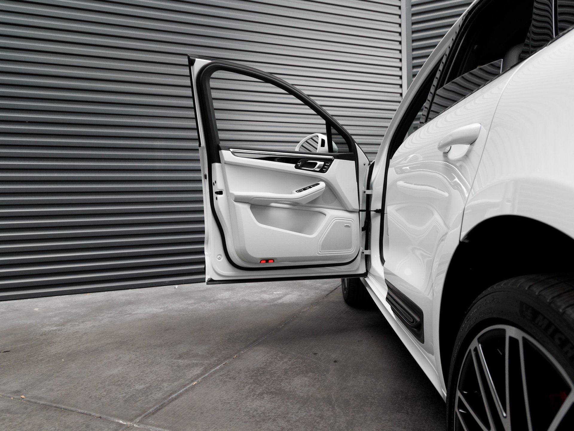 2026 Porsche Macan Macan S