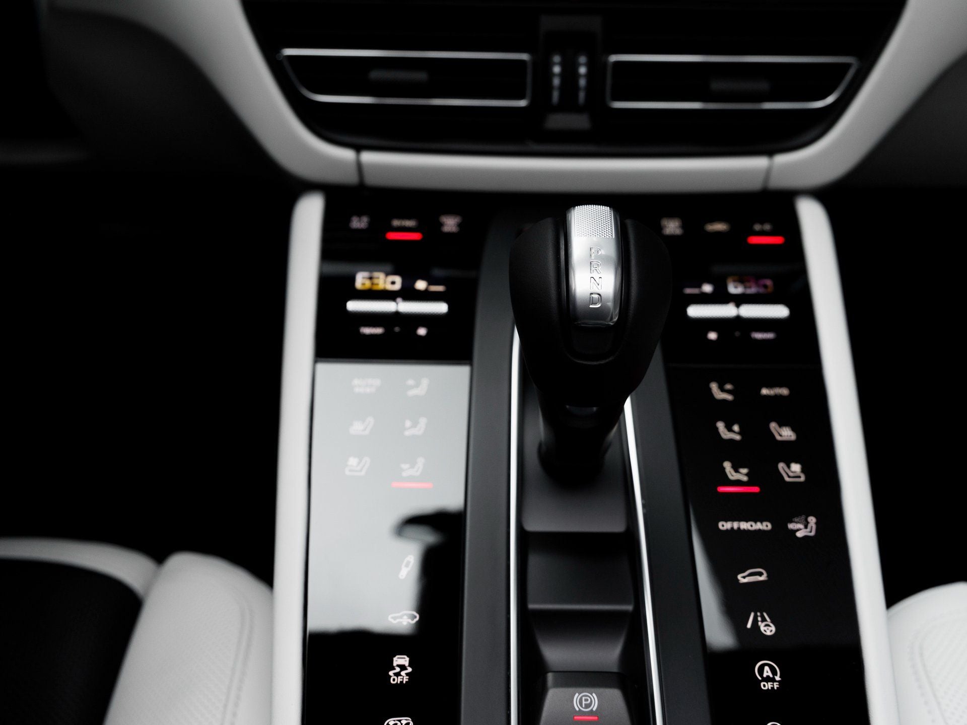 2026 Porsche Macan Macan S