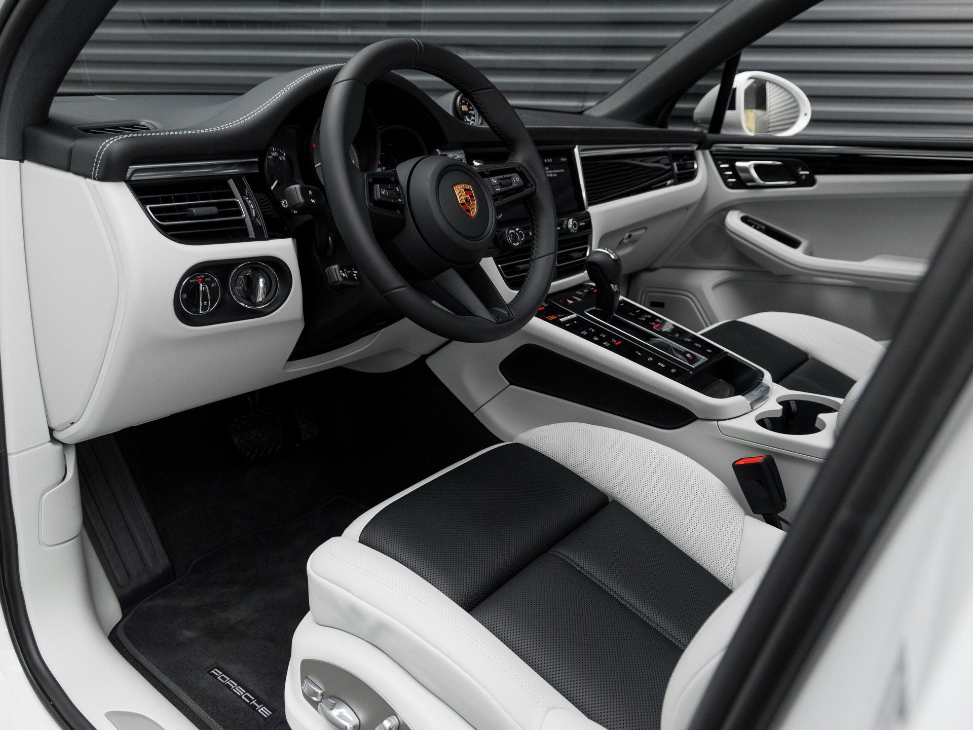 2026 Porsche Macan Macan S