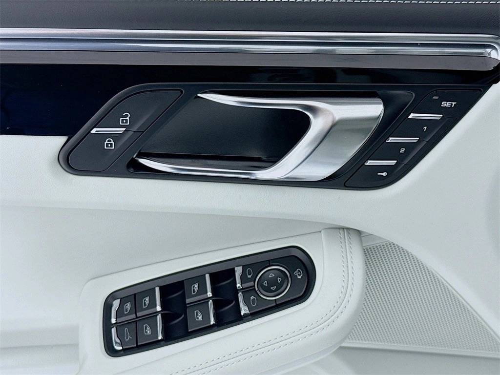 2026 Porsche Macan Macan S