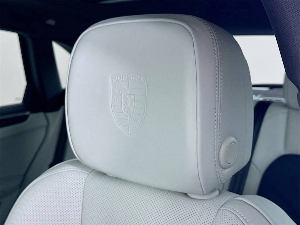 2026 Porsche Macan Macan S