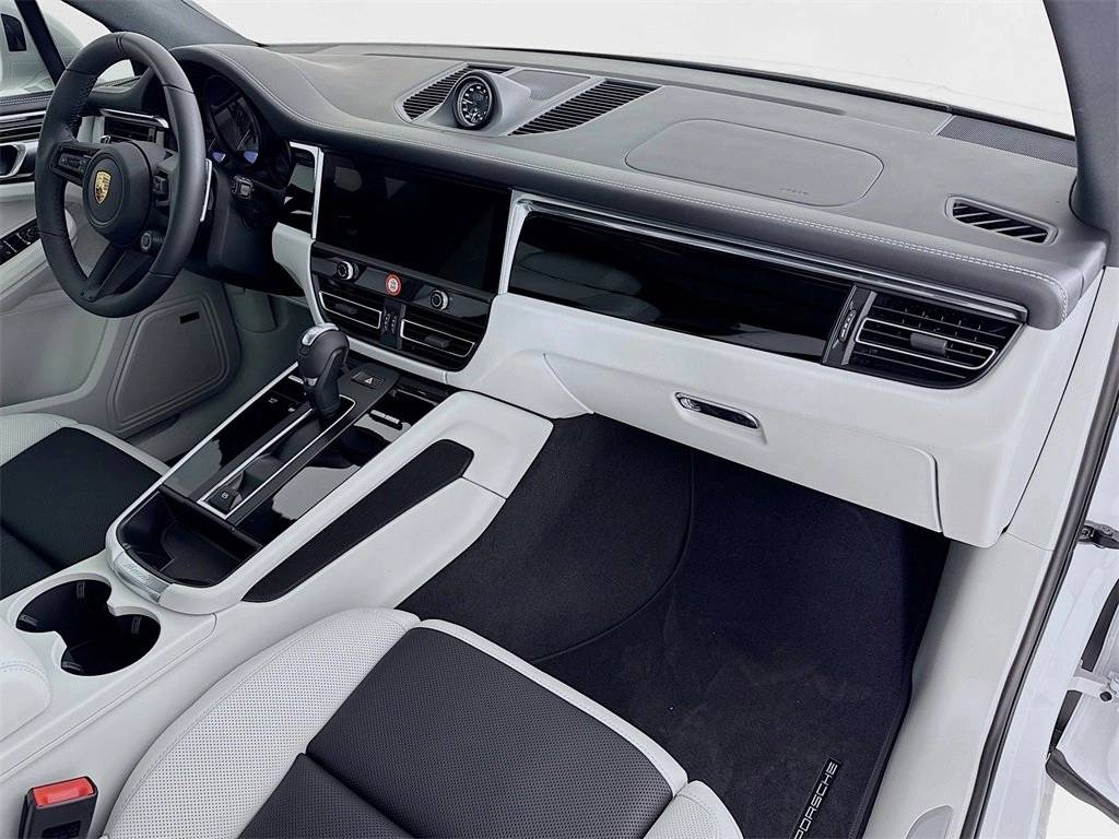 2026 Porsche Macan Macan S