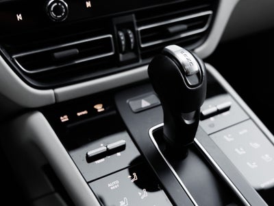 2022 Porsche Macan Macan S