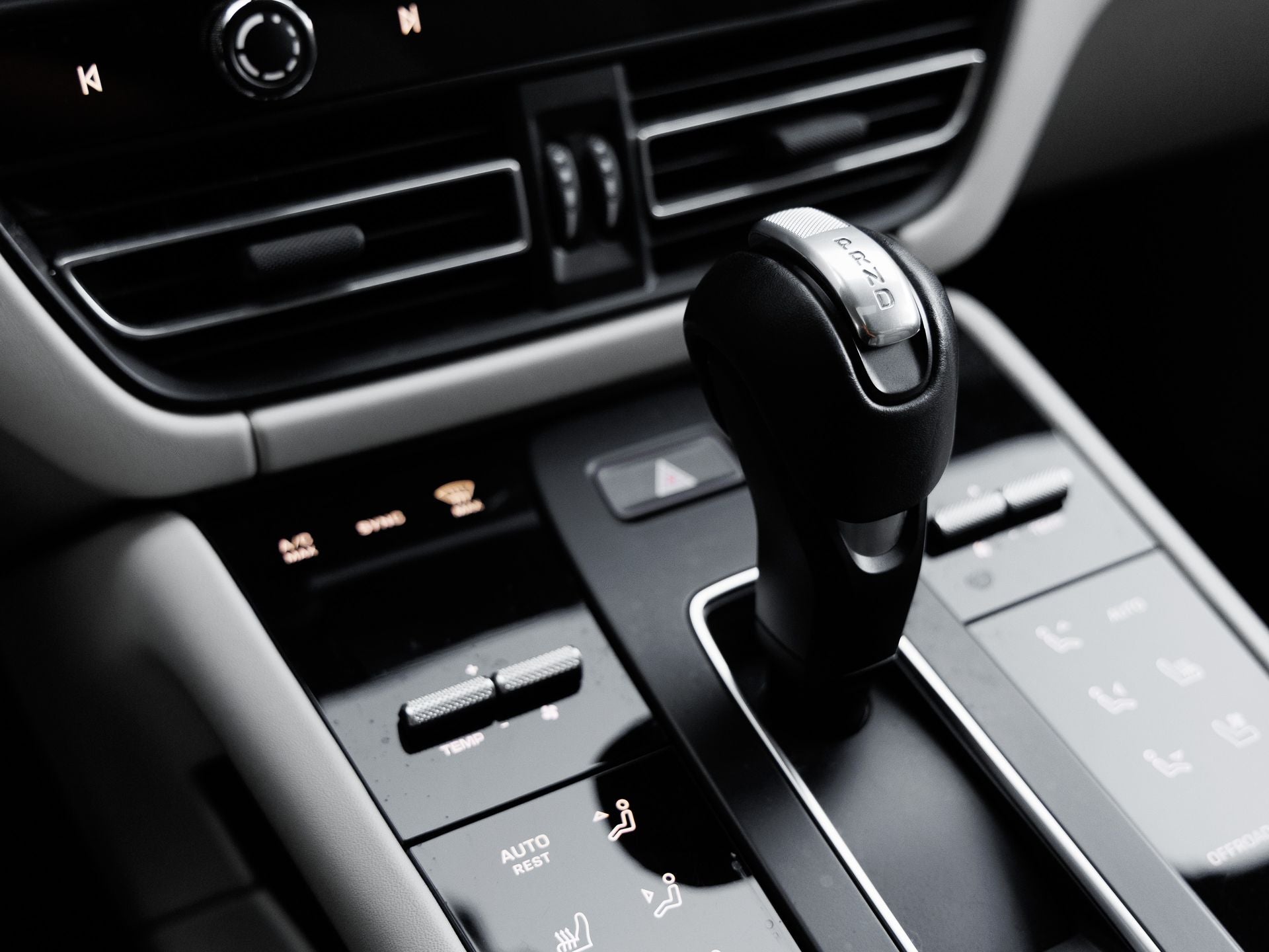 2022 Porsche Macan Macan S
