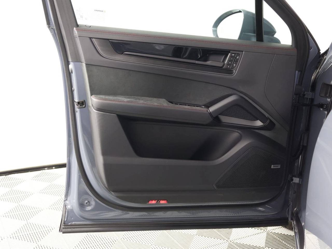 2026 Porsche Cayenne Cayenne GTS