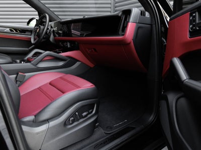 2026 Porsche Cayenne Cayenne GTS