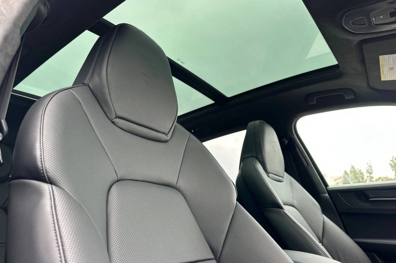 2026 Porsche Cayenne Cayenne GTS